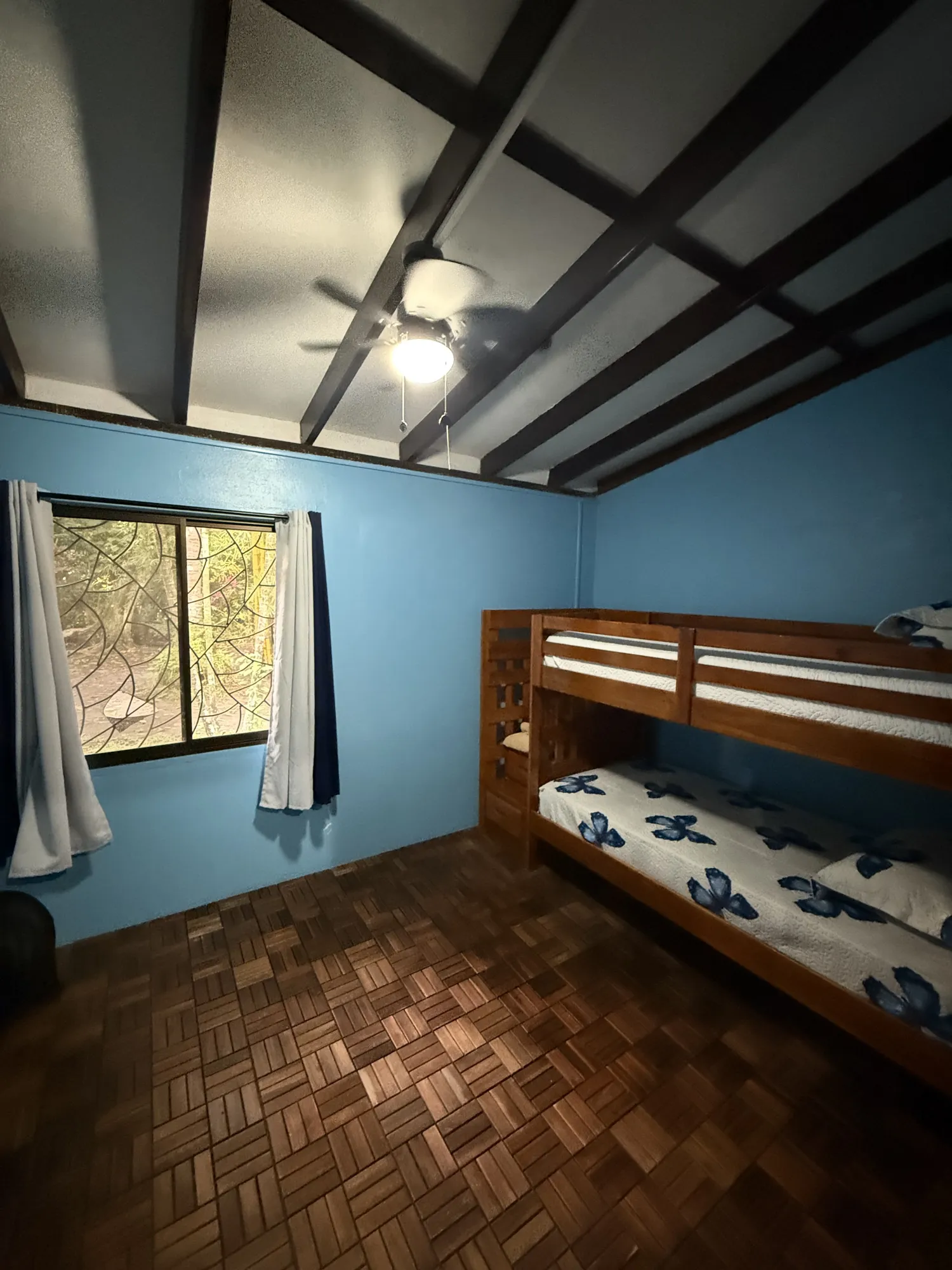 Bunk room with twin beds at Sea Señorita Villa, Playa Zancudo